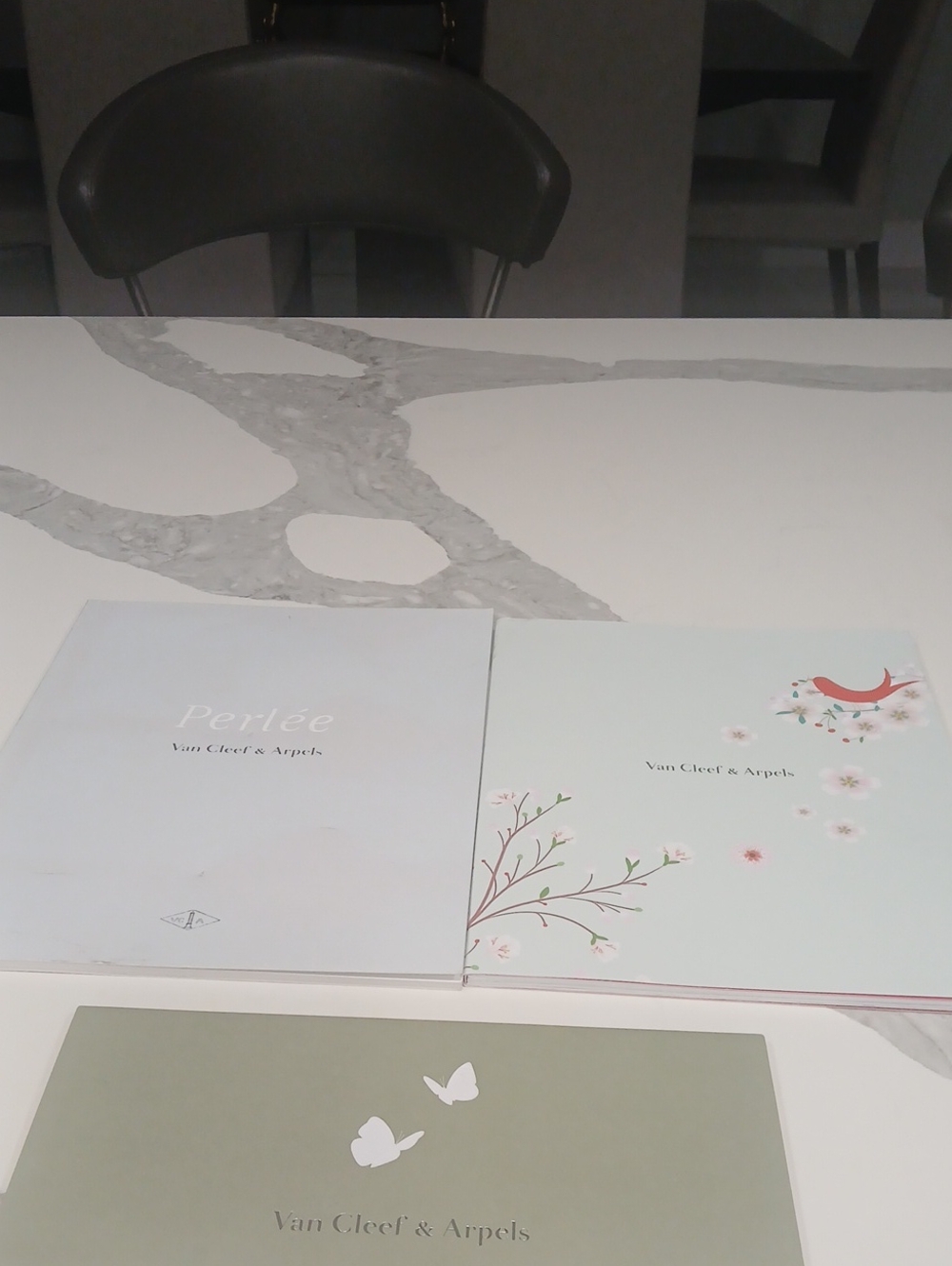 2 Van Cleef & Arpels Magazines With reseipt envelope
